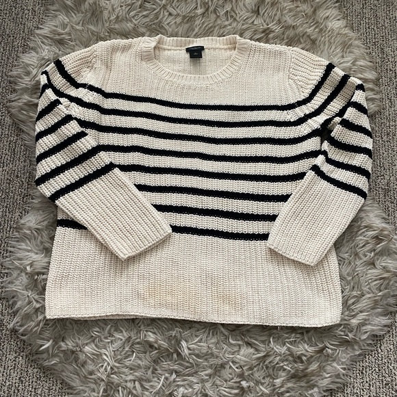 Loft Cream & Navy Striped Sweater EUC - Picture 3 of 8